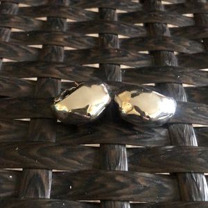 Vintage earrings. Color silver. Napier.